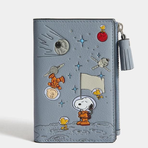 「Peanuts All Over Space Snoopy フォールディング・ウォレット」(6万3800円)
