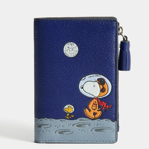 「Peanuts Moonwalk Snoopy フォールディング・ウォレット」(6万3800円)