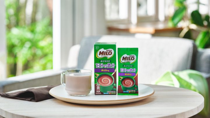 朝の一杯に「ネスレ おとなミロ 1日分の鉄分」