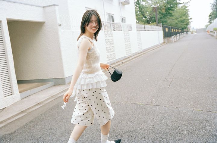 南琴奈。2026年ar9月号より 恋するロマンティックコアコーデ13選 レースが主役のコーデ｜デニムやドット柄パンツ、小物で抜け感を