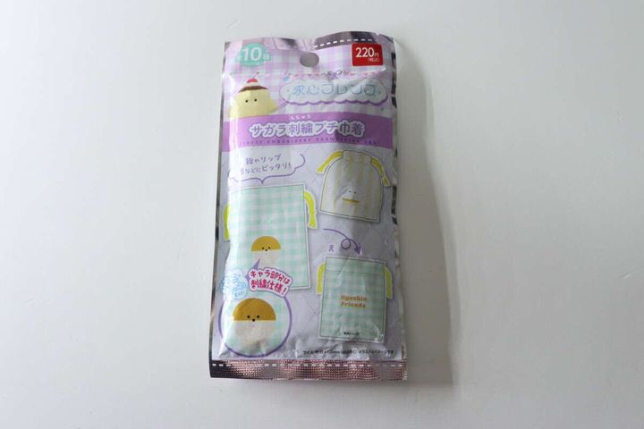 ダイソーのサガラ刺繍プチ巾着、求心フレンズのパッケージ全体