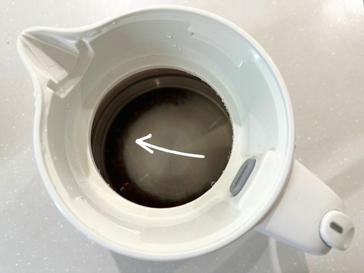 画像: 電気ケトルの内側の汚れが気になる！