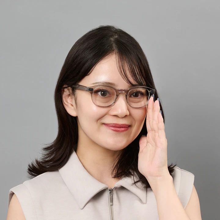 モスコット LETOSH ライトグレー メガネ 華顔 着用画像