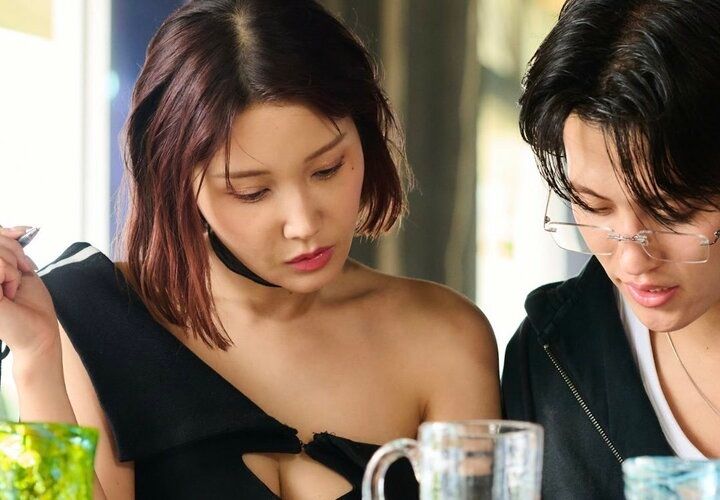 本命男性とのデートで大胆な私服披露