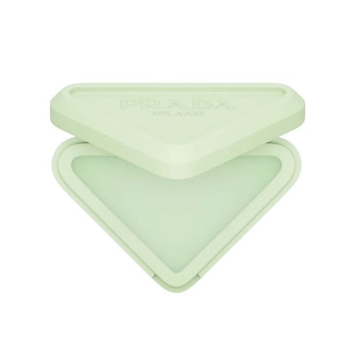 プラダ リップ ジェリーのパッケージ