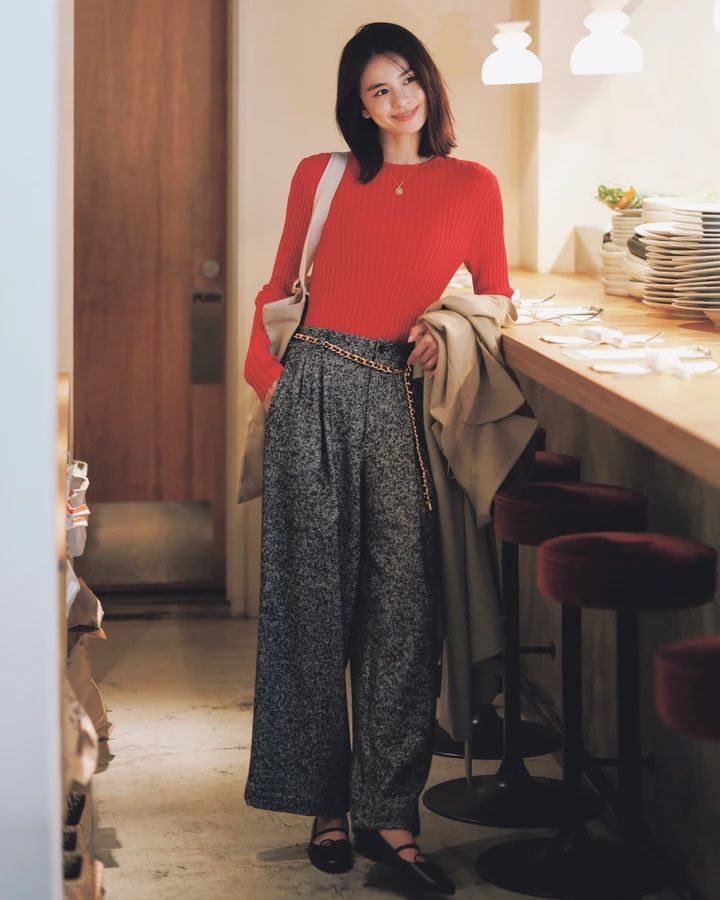 佐藤晴美 パンツコーデ