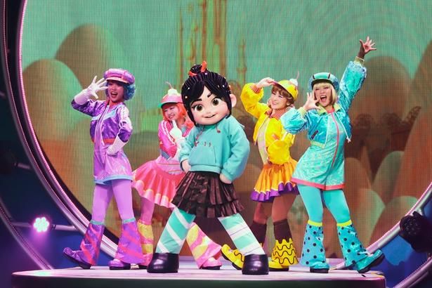 【写真】東京ディズニーリゾートのステージショーにヴァネロペが初登場！