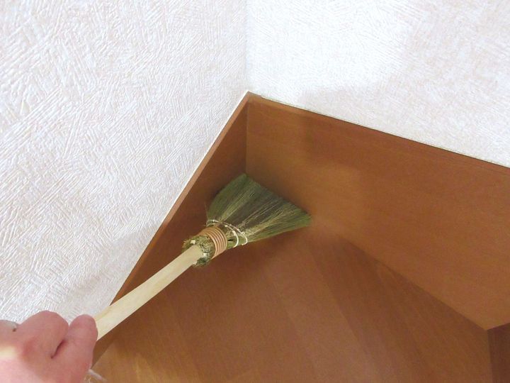セリアのベトナムほうき、ちょこっと掃除にとっても便利！