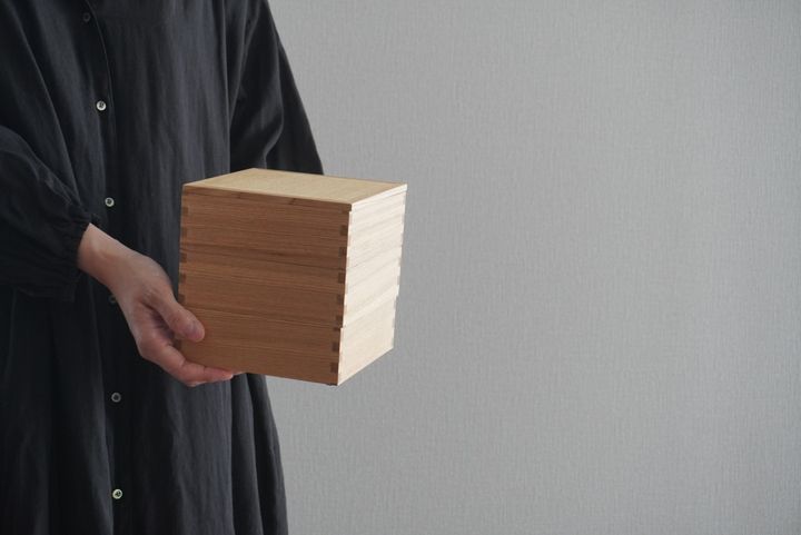 作り手の想いが表れるものを選ぶ的場シオリさん