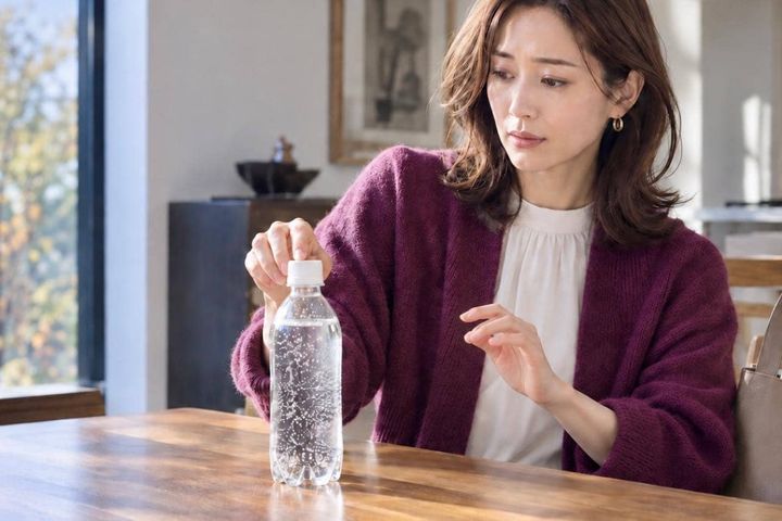 炭酸飲料を振ってしまったら、なぜすぐ開けない方がいい？意外と知らない“泡の仕組み”