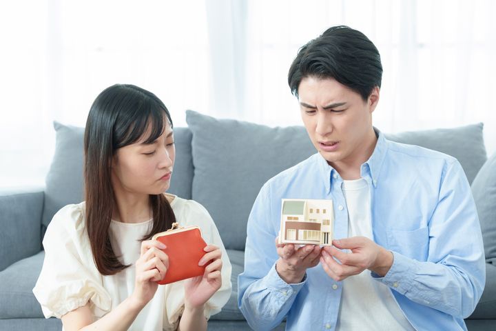 変動金利で返済中なら「固定」に切り替えたほうがいい？