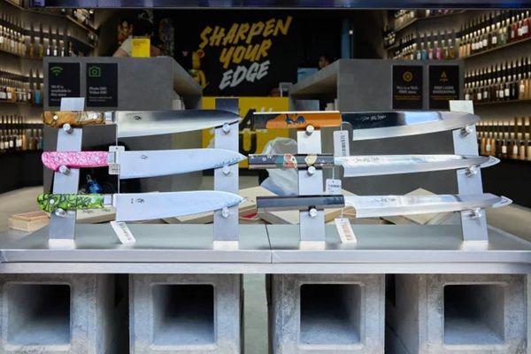 日本のものづくりを原宿から発信！「ZAKU KNIVES 原宿店」がオープン