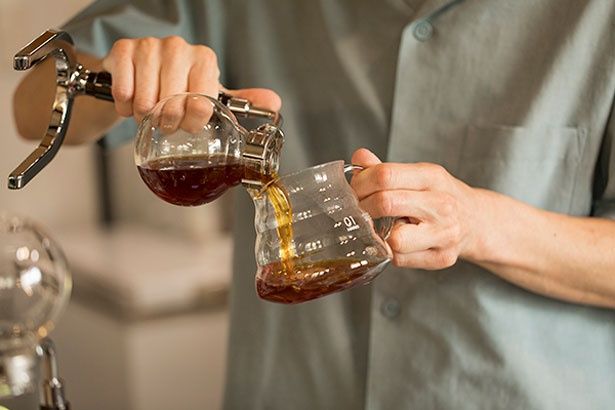 日本一のサイフォニストが淹れるコーヒーが新座で味わえる／Kondo Coffee Stand