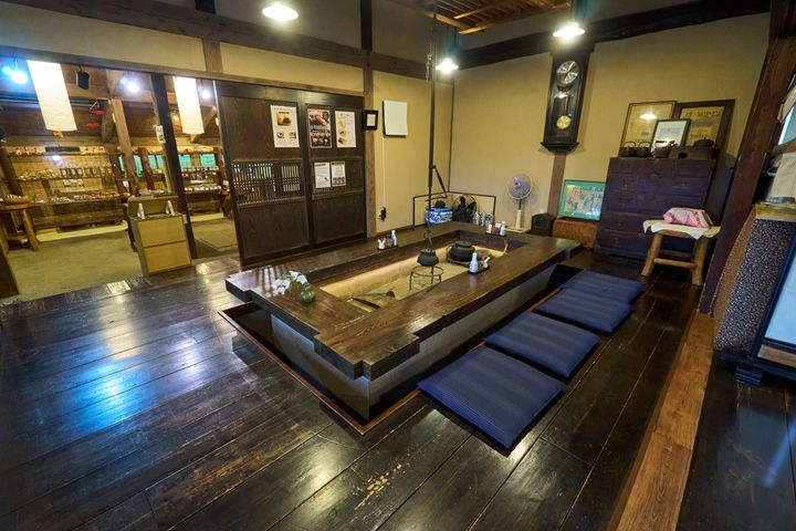 茶屋 卯三郎 囲炉裏