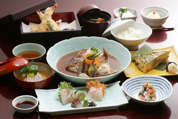 会席はもちろん、平日ランチの手頃な価格で楽しめる日替わり定食もおすすめ！