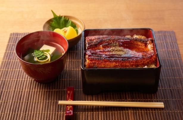 このクオリティをこの価格でいただけるのはかなりお得!?看板メニューは蒲焼き重(1500円〜)