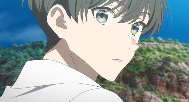 とある事情から島へやってきた高校1年生の月ヶ瀬和希(声：石橋陽彩) [c]阿部暁子／集英社・『どこよりも遠い場所にいる君へ』製作委員会