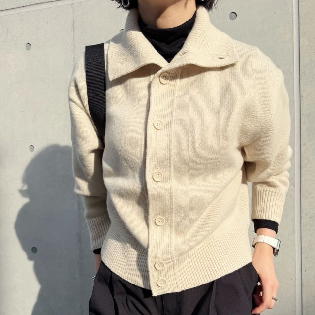 Uniqlo U「ラムスタンドカラーカーディガン」