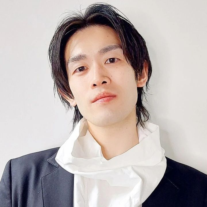 【2026年】小顔見えが叶う「ミディアム」ヘアスタイル19選。大人女子に似合う、今っぽく洒落るスタイルを厳選_41
