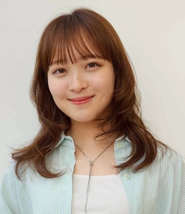 30代髪型・ミディアムの正面