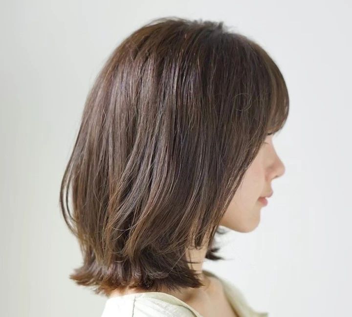 30代ー40代髪型・ミディアムのサイド