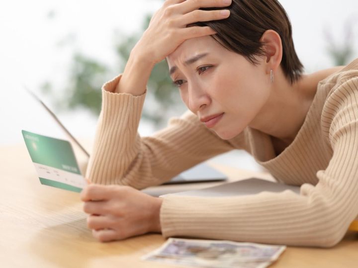 一人暮らしに踏み出す経済力がない中、母と家事を分担しながら暮らし、緊急時の出費への不安を抱える人もいます。今回は、福島県郡山市に住む38歳女性のエピソードを紹介します。