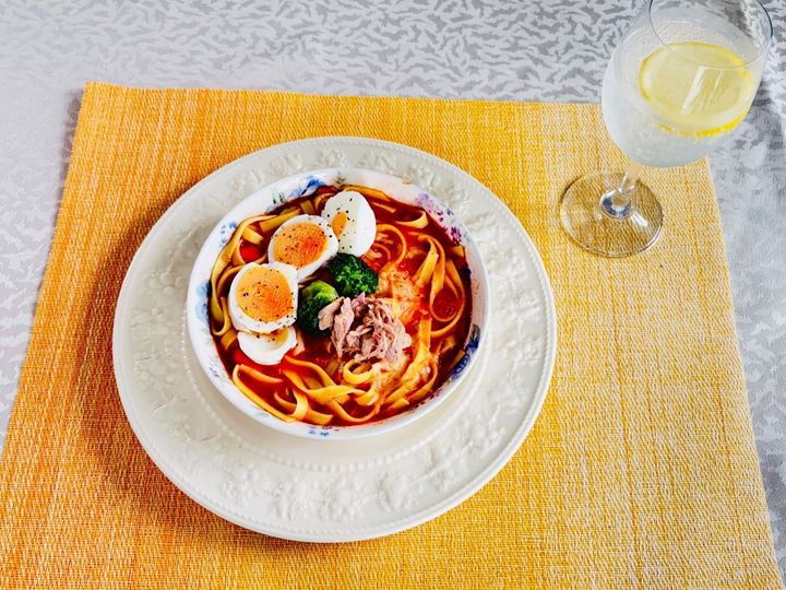 ピザ風仕立てのクリームパスタ