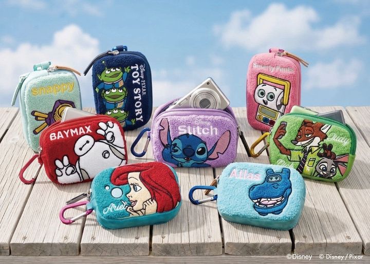 ディズニー＆ピクサー作品のキャラクターをデザインしたさがら刺繍マルチポーチ