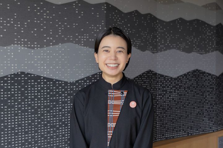 界スタッフ