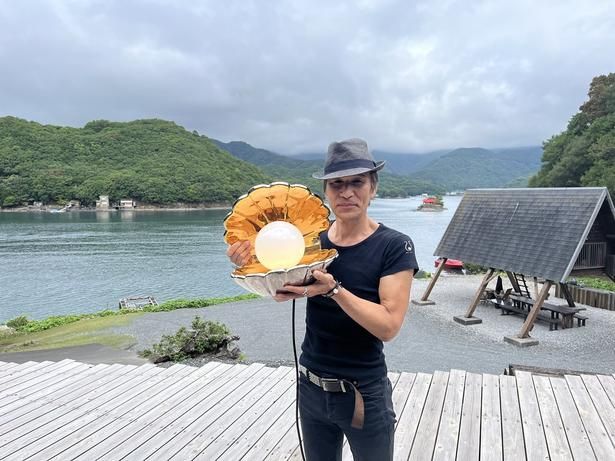 豊かな自然からインスピレーションを受け、さらに多くのアートを生み出し続ける上村さん