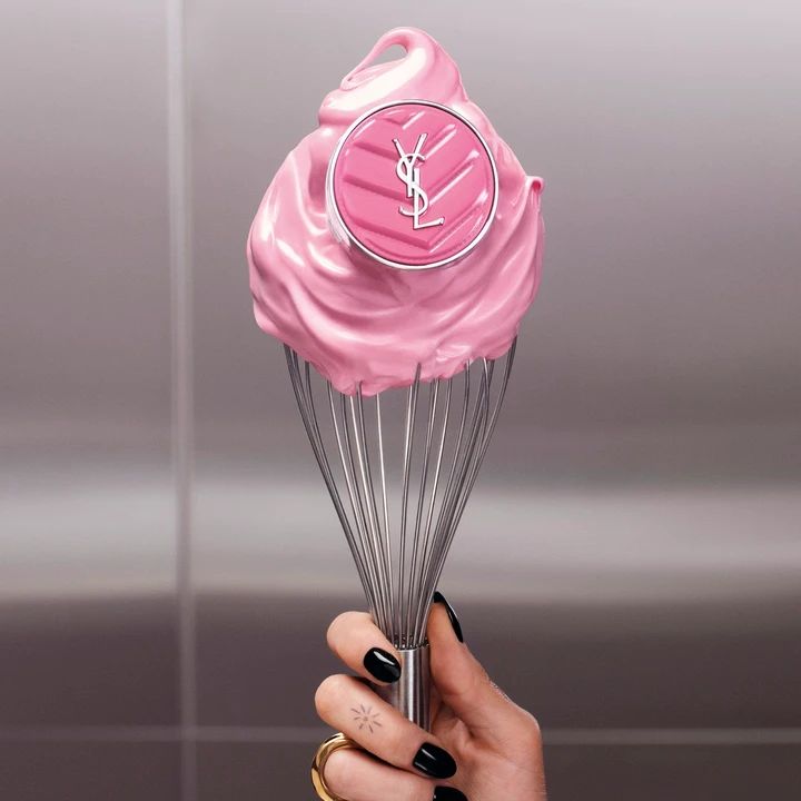 YSL メイクミーブラッシュ クリーム テクスチャー