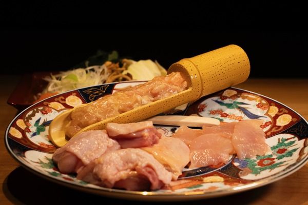 【福岡県福岡市】連日満席の「博多水炊きhiro」、8時間炊いたスープのフルコースを土日祝ランチで解禁