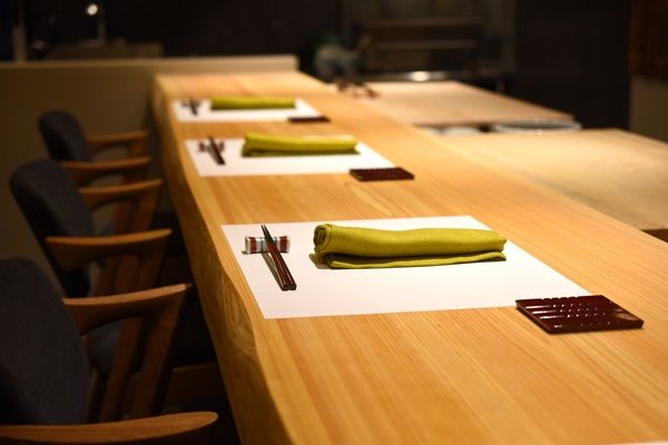 【愛媛県松山市】6席限定・完全予約制「日本料理 義若」開店！檜一枚板カウンターで料理の最高の瞬間を