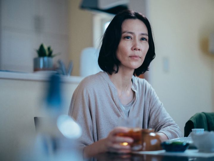 映画『汝、星のごとく』より井上志穂（木村佳乃）