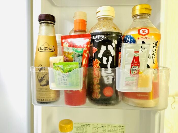 【セリア】冷蔵庫だけじゃない！110円の「ミニポケット」が家じゅうの“ちょいごちゃ”収納に便利すぎた