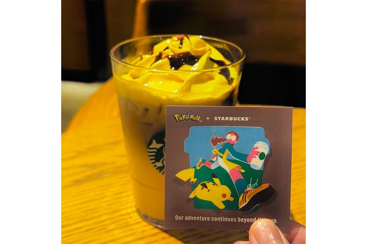ピカチュウ ハニークリーム ラテ／￥690（税込み）