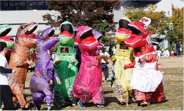 【京都府京都市】学生が主体となり運営するティラノの着ぐるみ大運動会「ティラノジャンボリー」開催！