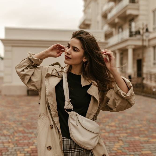 女性