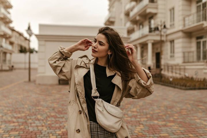 女性