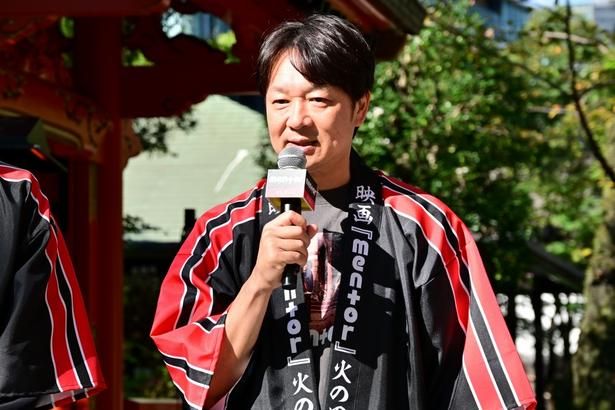 メガホンをとった吉田恵輔監督 [c]2026「mentor」製作委員会