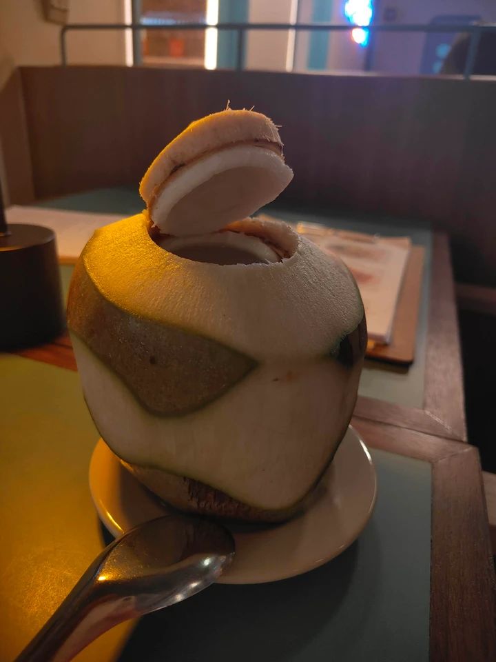 バンコク タイ料理 おしゃれ RUDY ドリンク