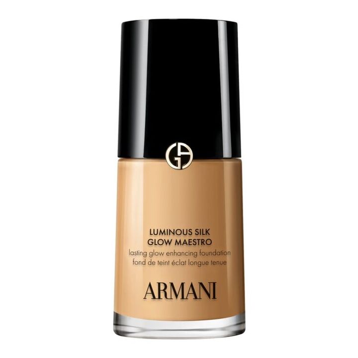 黒いキャップにゴールドのロゴが入った、ルミナス シルク グロウ マエストロのボトル