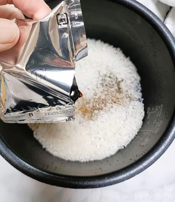 無印良品「炊き込みご飯の素 松茸ごはん」