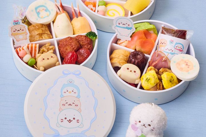 かわいいマスコットキーホルダーが付いてくる、人気キャラ「しろたん」のおせち／Sirotan（C）CREATIVE YOKO