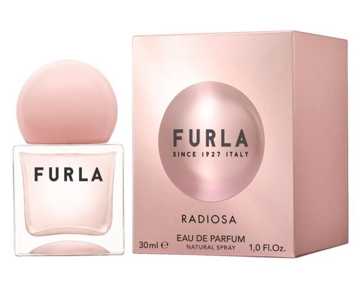 丸いキャップのピンクのボトルと、ピンクの外箱に入ったFURLA ラディオーサ オードパルファム30mL
