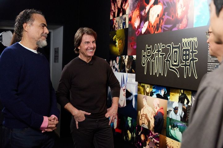 「MAPPA EXPO 15th Anniversary」を訪問したトム・クルーズとアレハンドロ・G・イニャリトゥ監督 （C） 2026 WBEI and Legendary width=