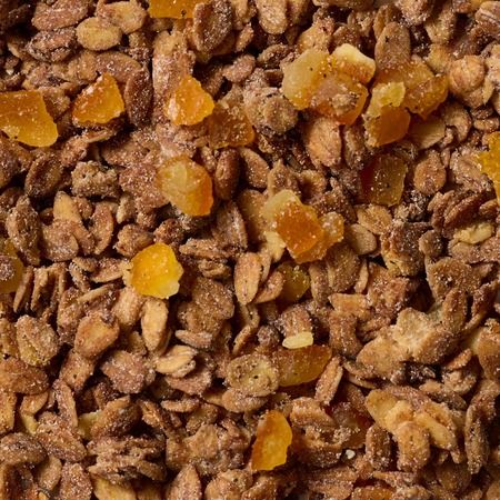 心と体に優しいおやつブランド「nom nom」誕生！第1弾はザクザク食感のグラノーラ3種