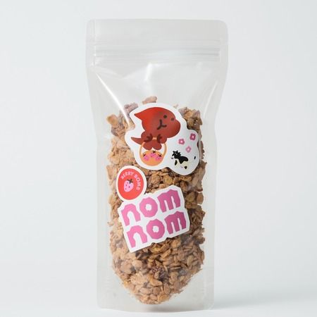 心と体に優しいおやつブランド「nom nom」誕生！第1弾はザクザク食感のグラノーラ3種