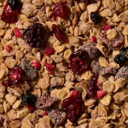 心と体に優しいおやつブランド「nom nom」誕生！第1弾はザクザク食感のグラノーラ3種