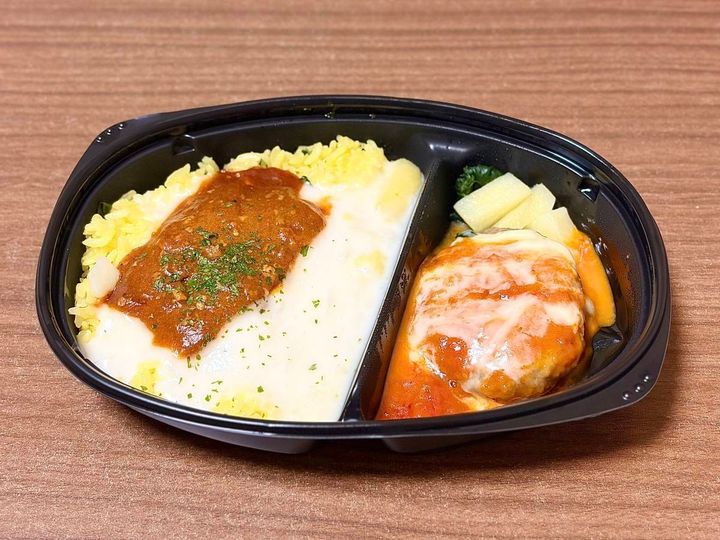 ドラッグストア コスモス：ミラノ風ドリア＆ハンバーグ